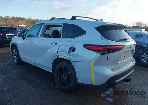 2022 Toyota Highlander Xle из США, поврежденный, VIN 5TDGZRBH7NS173384